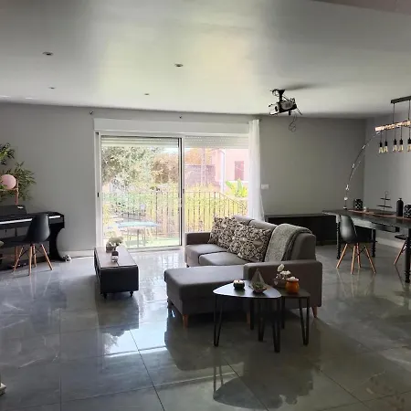 Grey Cosy House Maison Spacieuse Avec Jardin Holiday home Soisy-sous-Montmorency