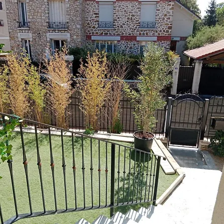 Holiday home Grey Cosy House Maison Spacieuse Avec Jardin