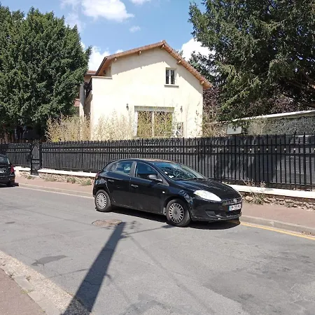 Grey Cosy House Maison Spacieuse Avec Jardin Vakantiehuis