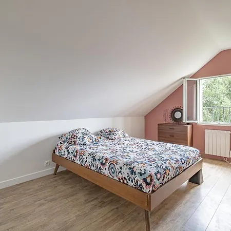 Vakantiehuis Grey Cosy House Maison Spacieuse Avec Jardin